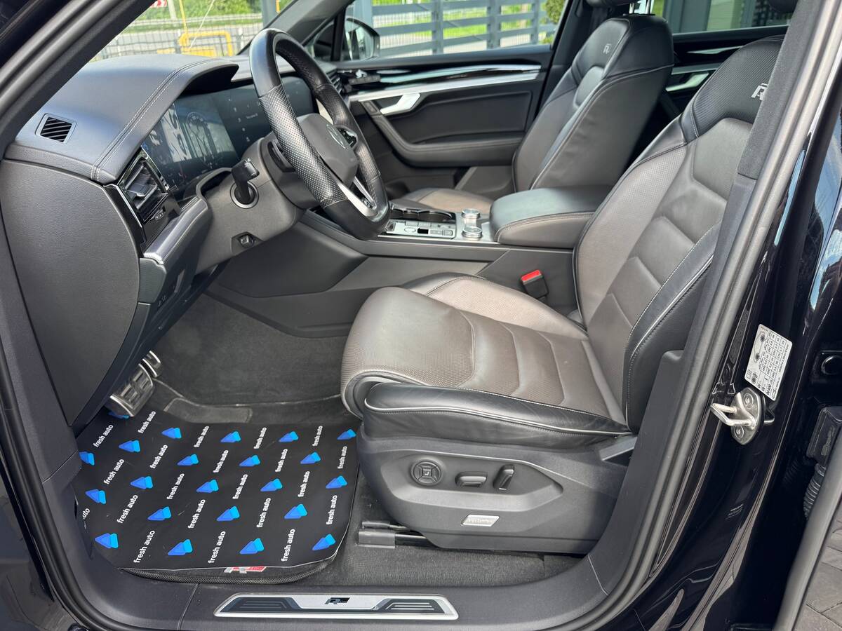 Volkswagen Touareg 2020 - fresh avto