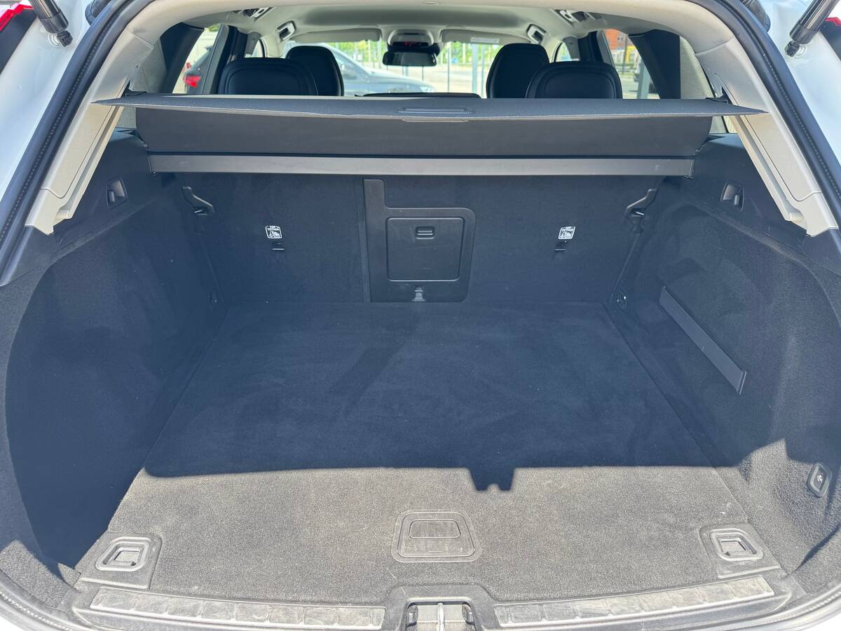 Volvo XC60 2018 - Volume: 2.0 l.