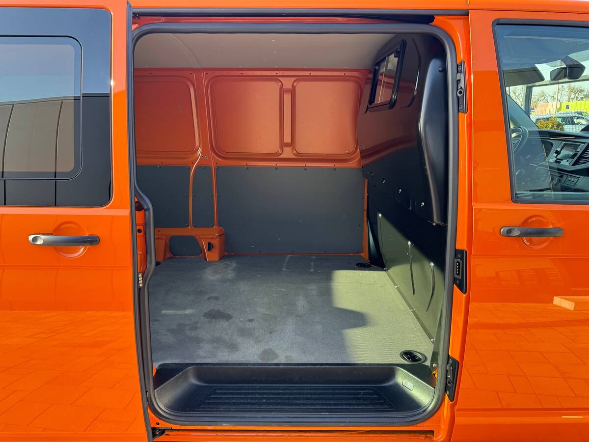 Volkswagen Transporter 2020 - DriveType: Front 
