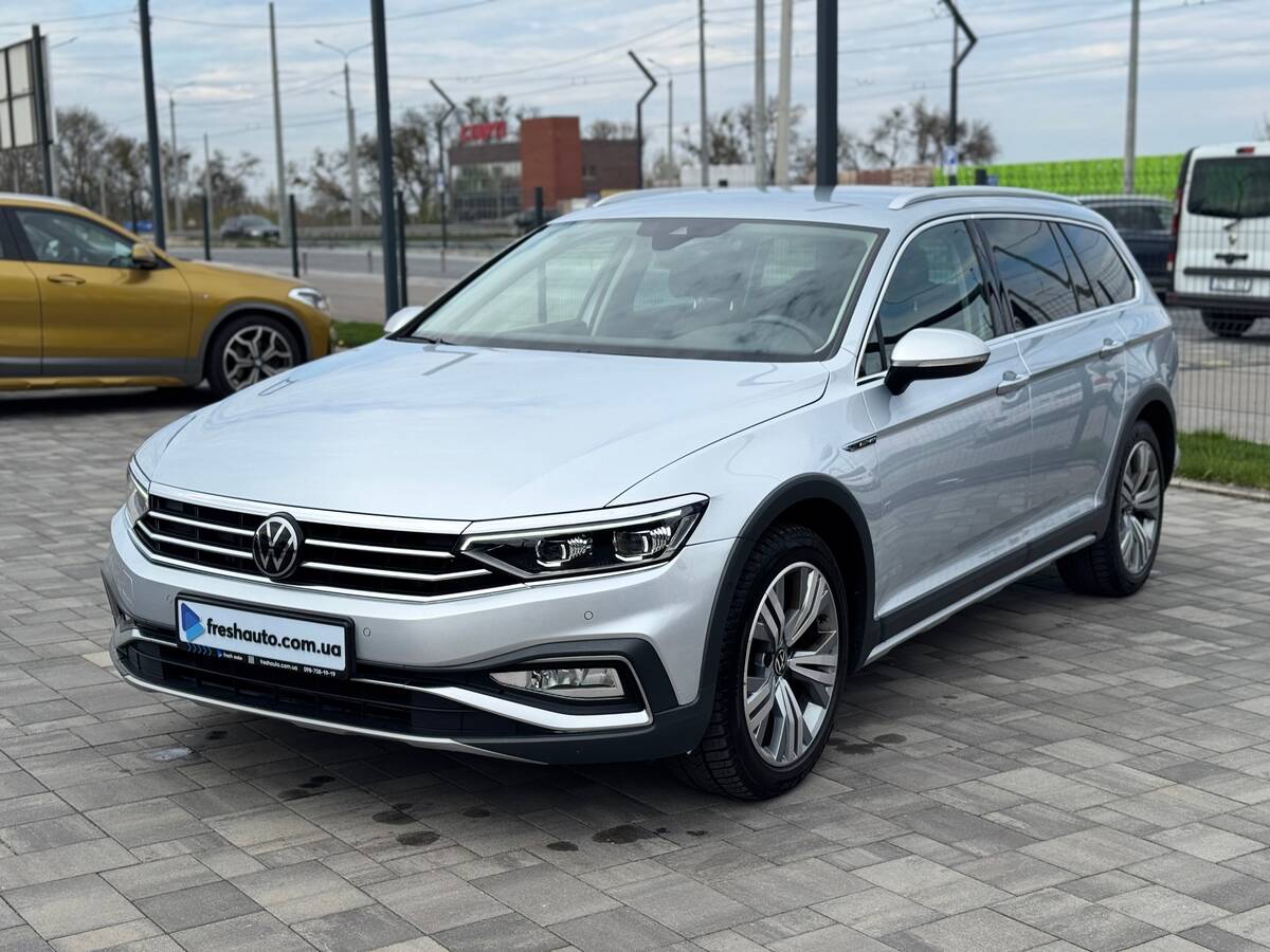 Volkswagen Passat Alltrack 2022 - Odometr: 180 thnd km