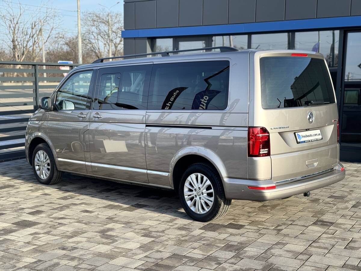 Volkswagen Caravelle 2021 - фреш авто