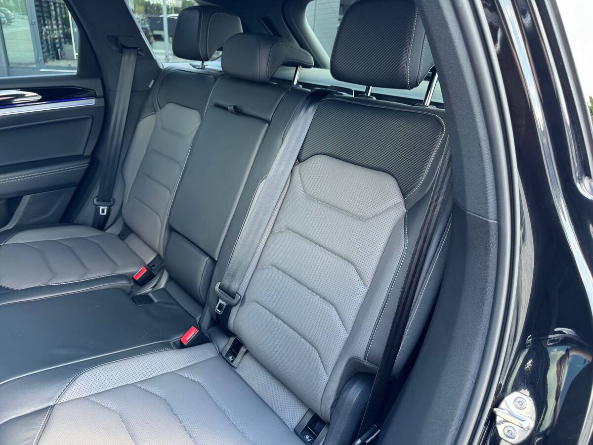 Volkswagen Touareg 2022 - Об'єм двигуна: 3.0 л.