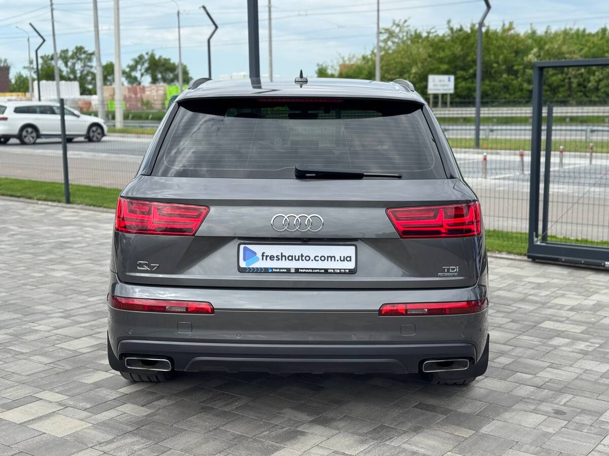 Audi Q7 2018 - Volume: 3.0 l.