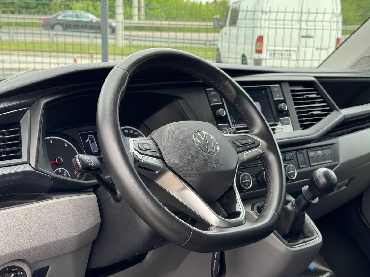 Volkswagen Caravelle 2021 - Потужність: 150 кс