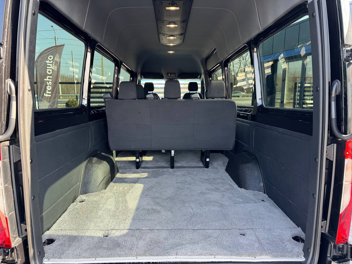 Mercedes-Benz Sprinter 2019 - фреш авто