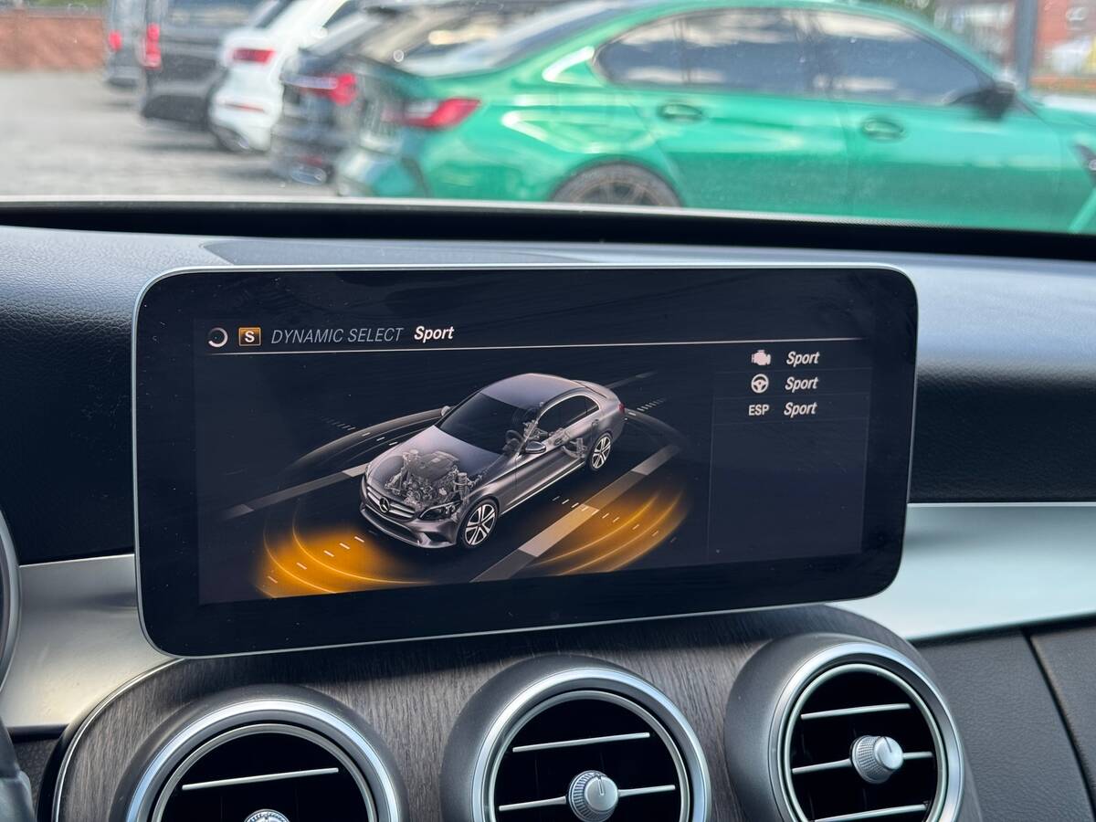 Mercedes-Benz C-Class 2018 - Volume: 2.0 l.
