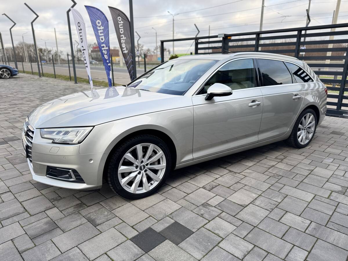 Audi A4 B9/8W 2016 - Об'єм двигуна: 3.0 