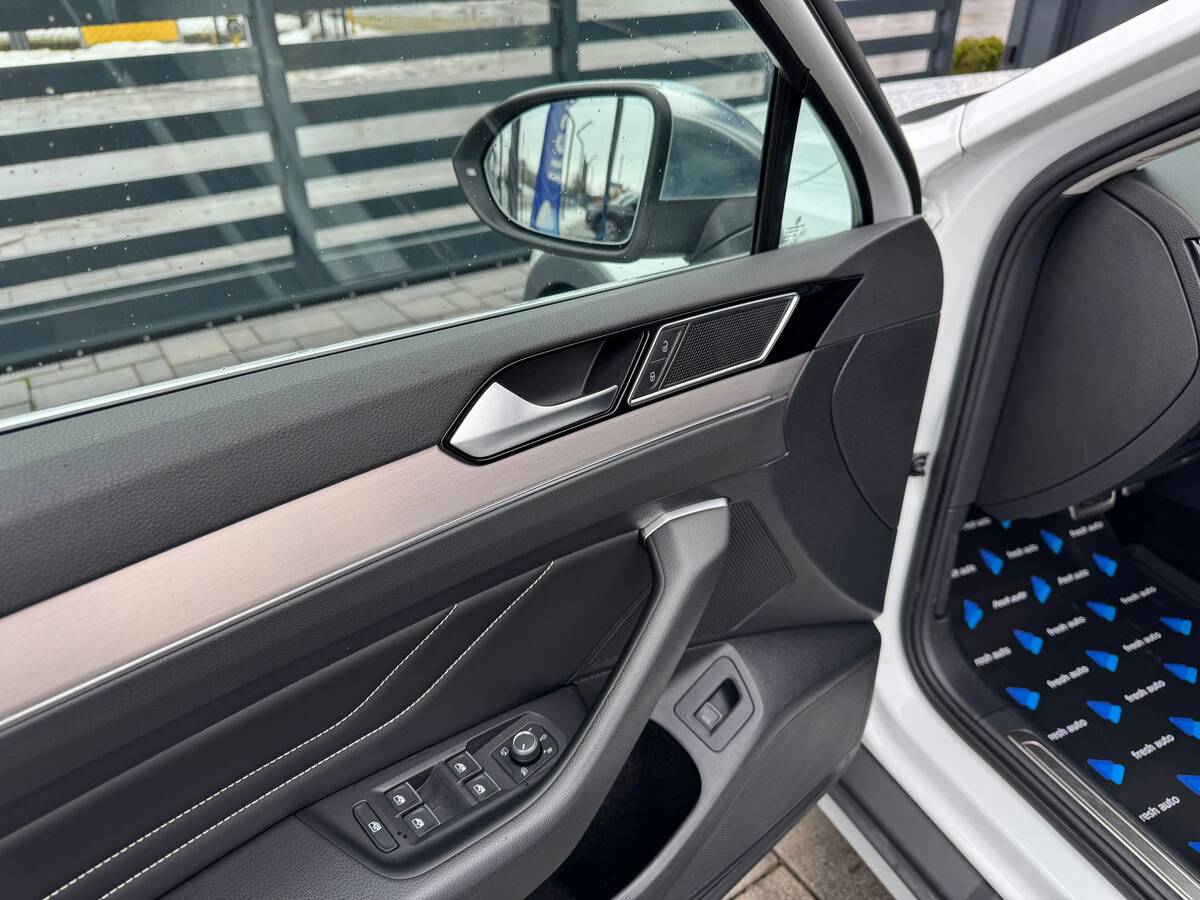 Volkswagen Passat Alltrack 2021 - freshauto