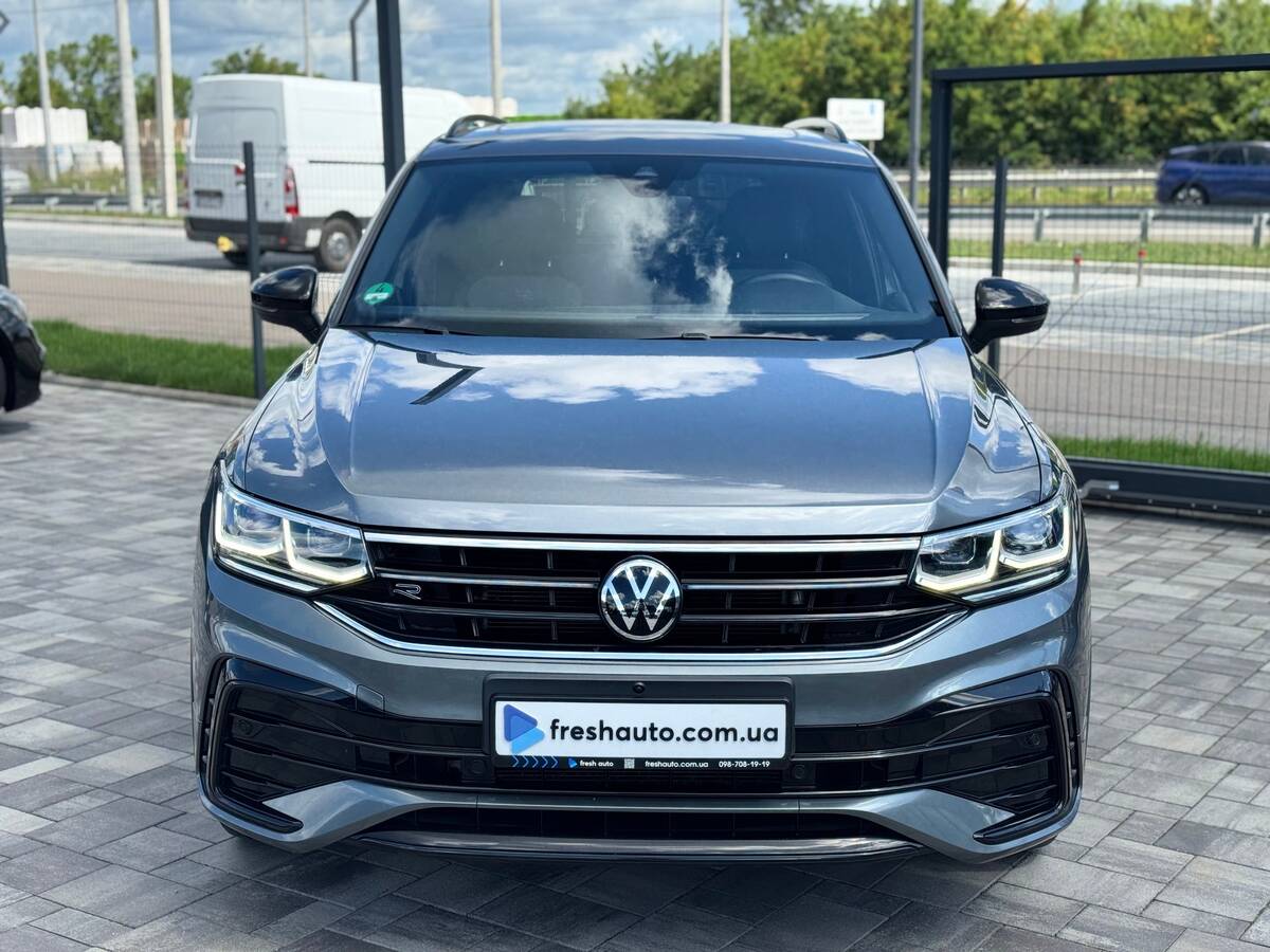 Volkswagen Tiguan Allspace 2022 (Фольксваген Тігуан Оллспейс) — фото 2 з 5