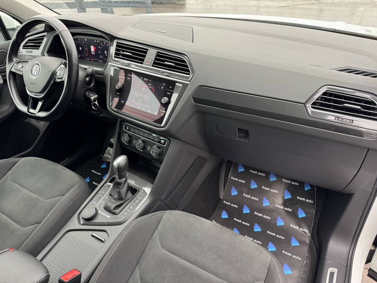 Volkswagen Tiguan 2019 - Кількість місць: 5 