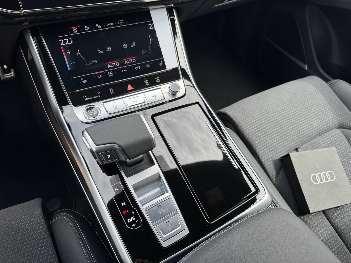 Audi Q8 2026 - Привід: Повний 