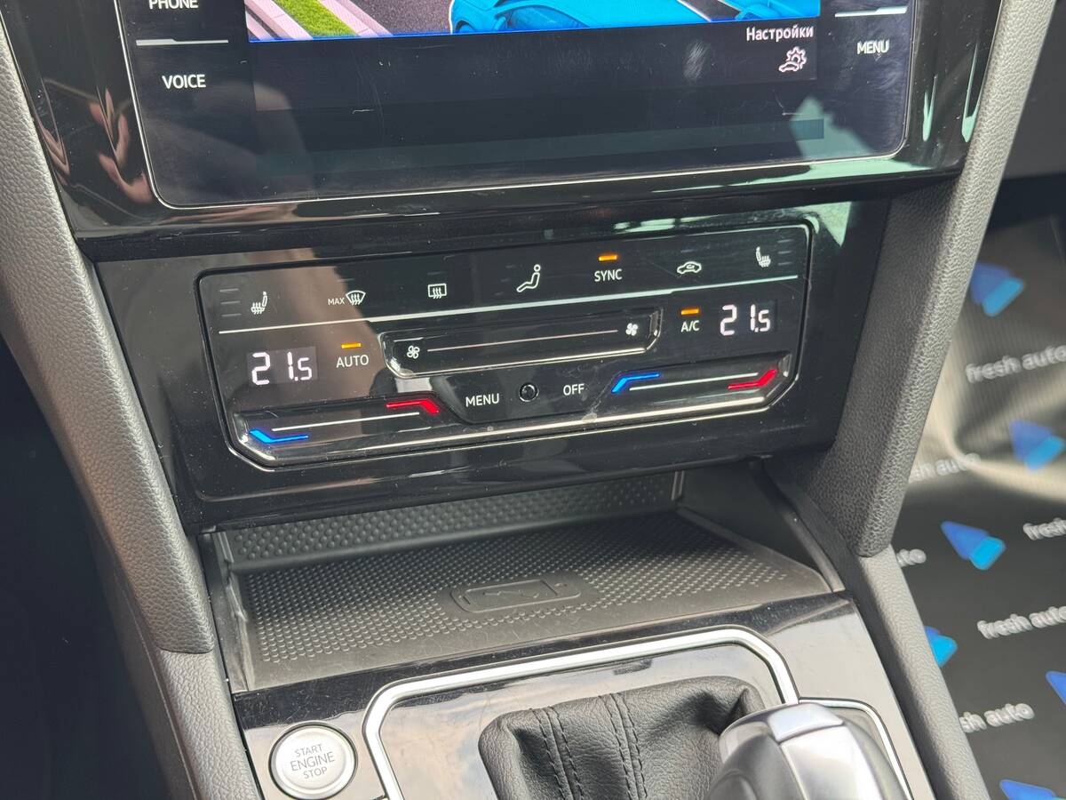 Volkswagen Passat Alltrack 2022 - DriveType: All-wheel 