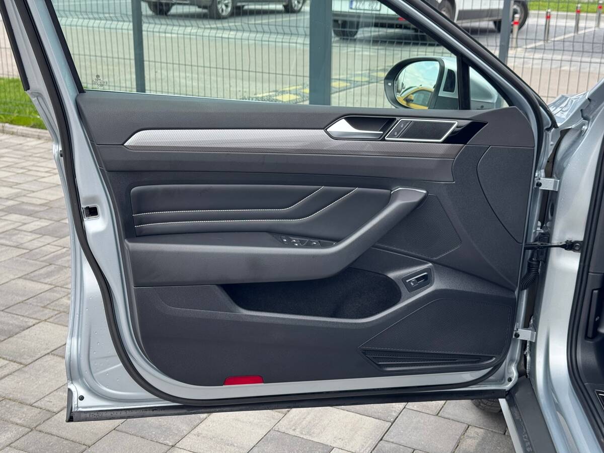Volkswagen Passat Alltrack 2022 - freshauto