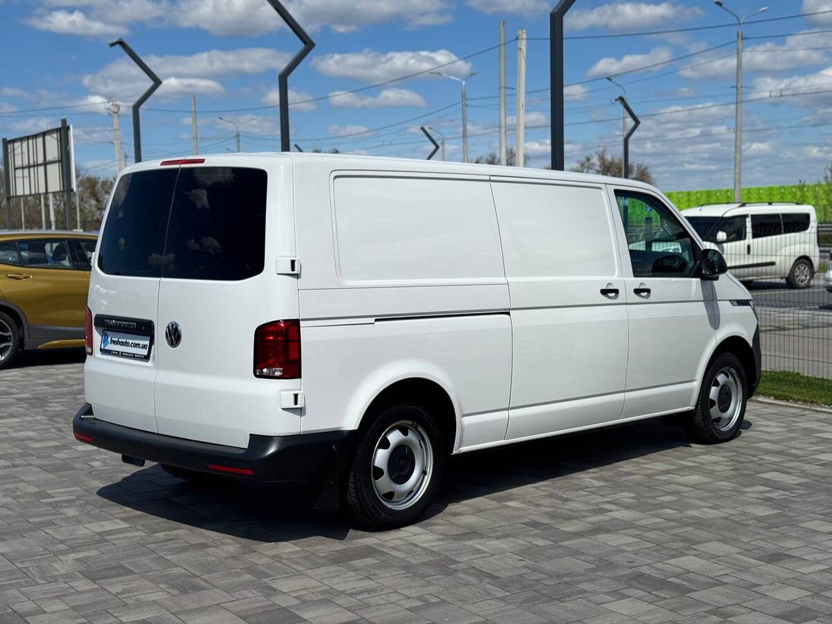 Volkswagen Transporter 2021 - Тип авто: Вантажівки 
