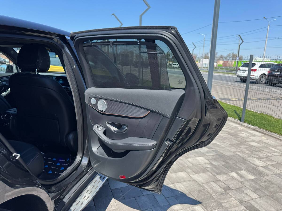 Mercedes-Benz EQC 2021 - freshauto