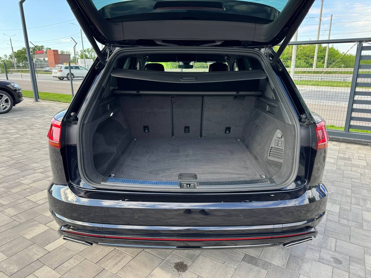 Volkswagen Touareg 2020 - Transmission: Automatic 