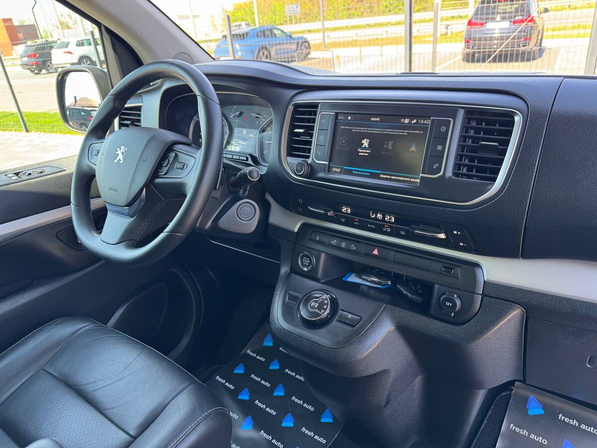 Peugeot Traveller 2020 - Odometr: 208 thnd km
