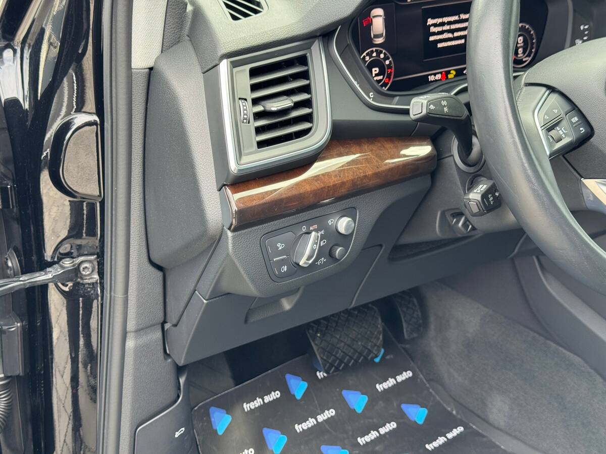 Audi Q5 2019 - freshauto