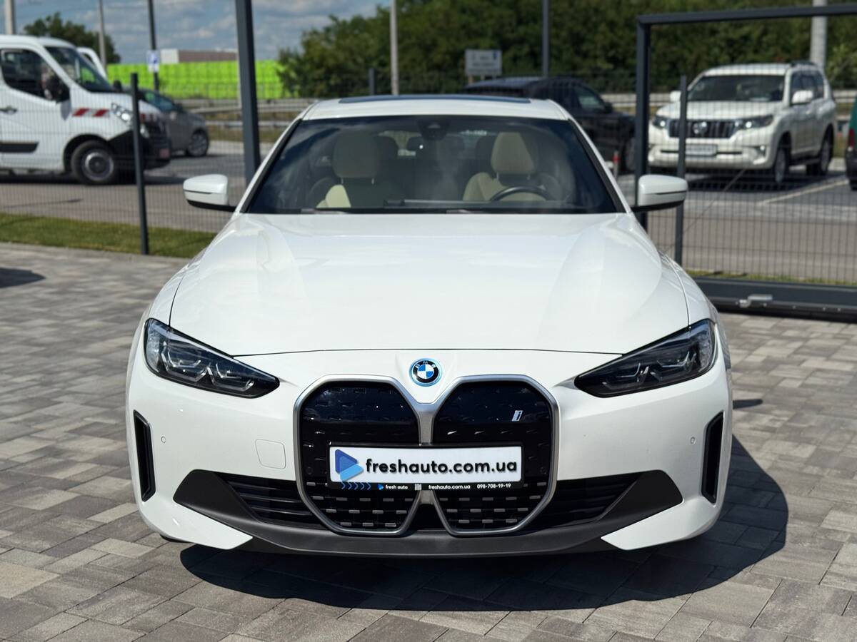 BMW i4 2022 - Тип авто: Passengers 