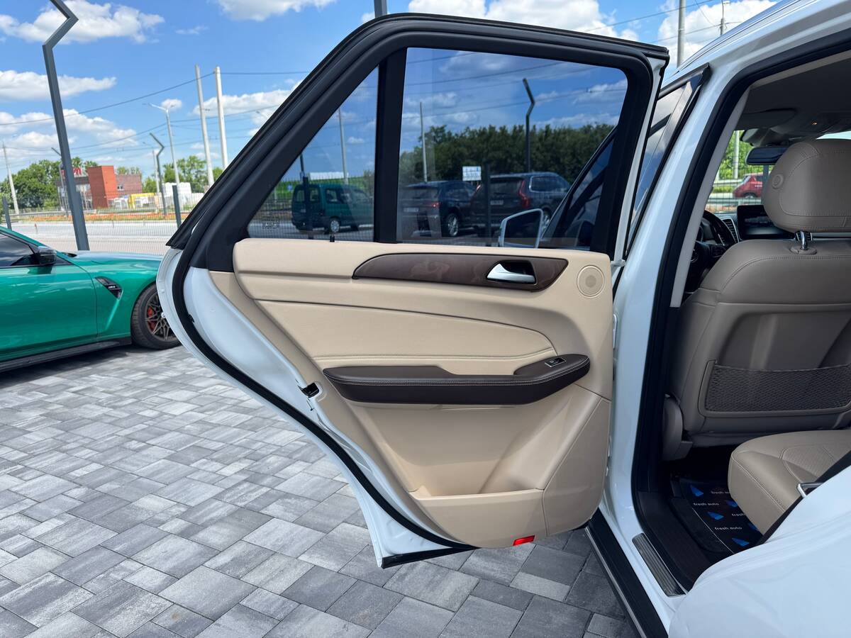 Mercedes-Benz GLE-Class 2018 - Odometr: 174 thnd km