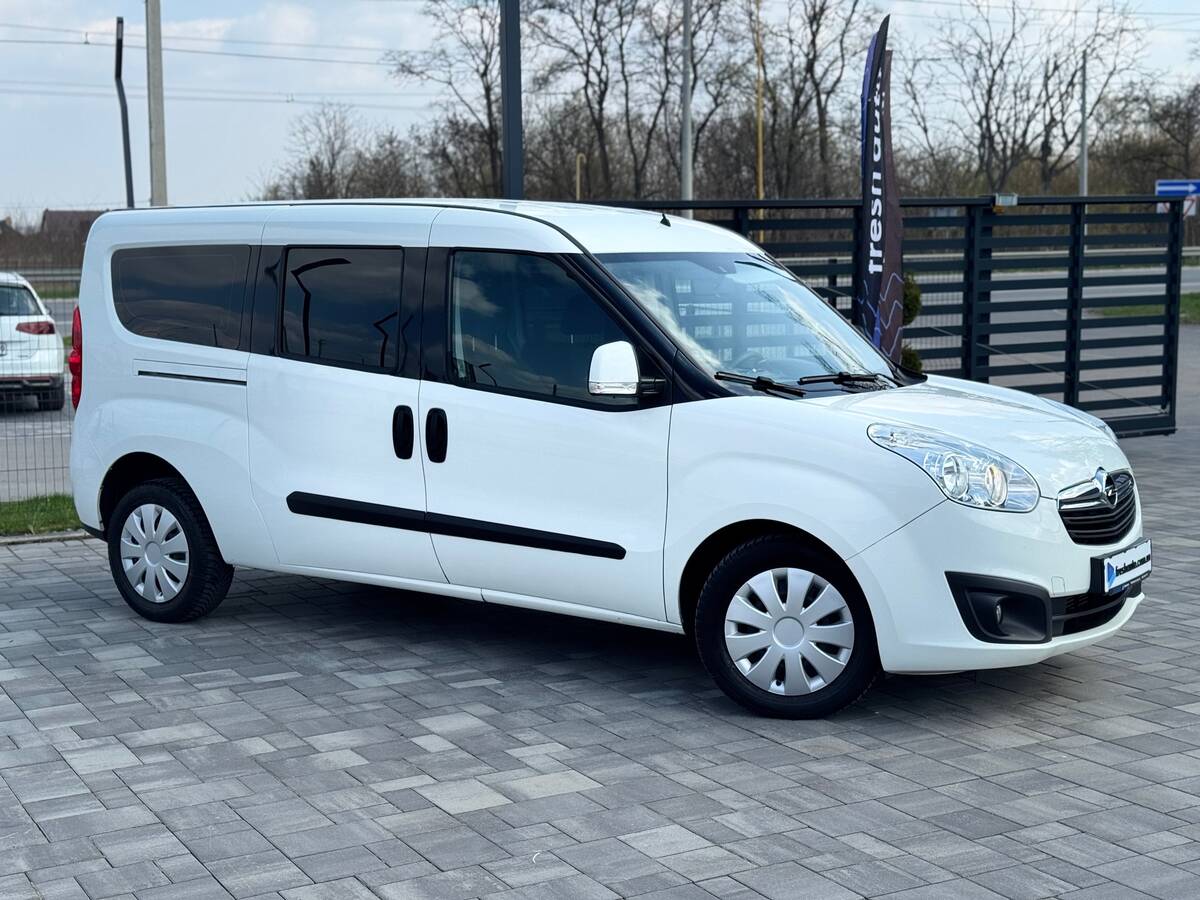 Opel Combo 2018 - Transmission: Manual 