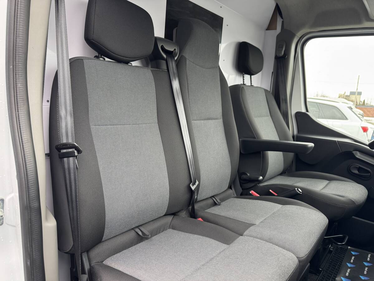 Renault master 2022 - фреш авто