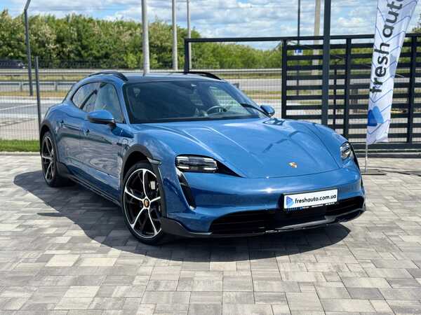 Porsche Taycan Cross Turismo 2023