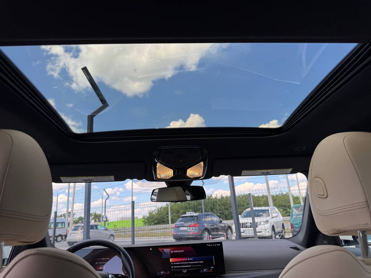 BMW i4 2022 - Transmission: Automatic 