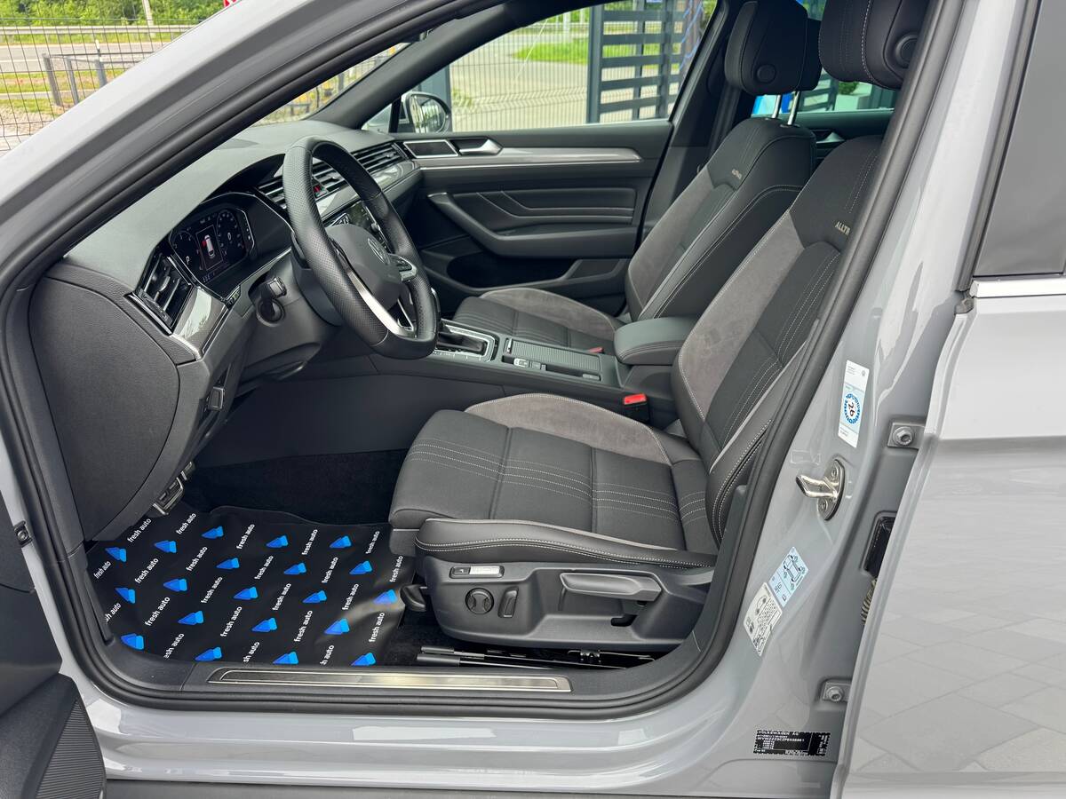 Volkswagen Passat Alltrack 2023 - fresh avto