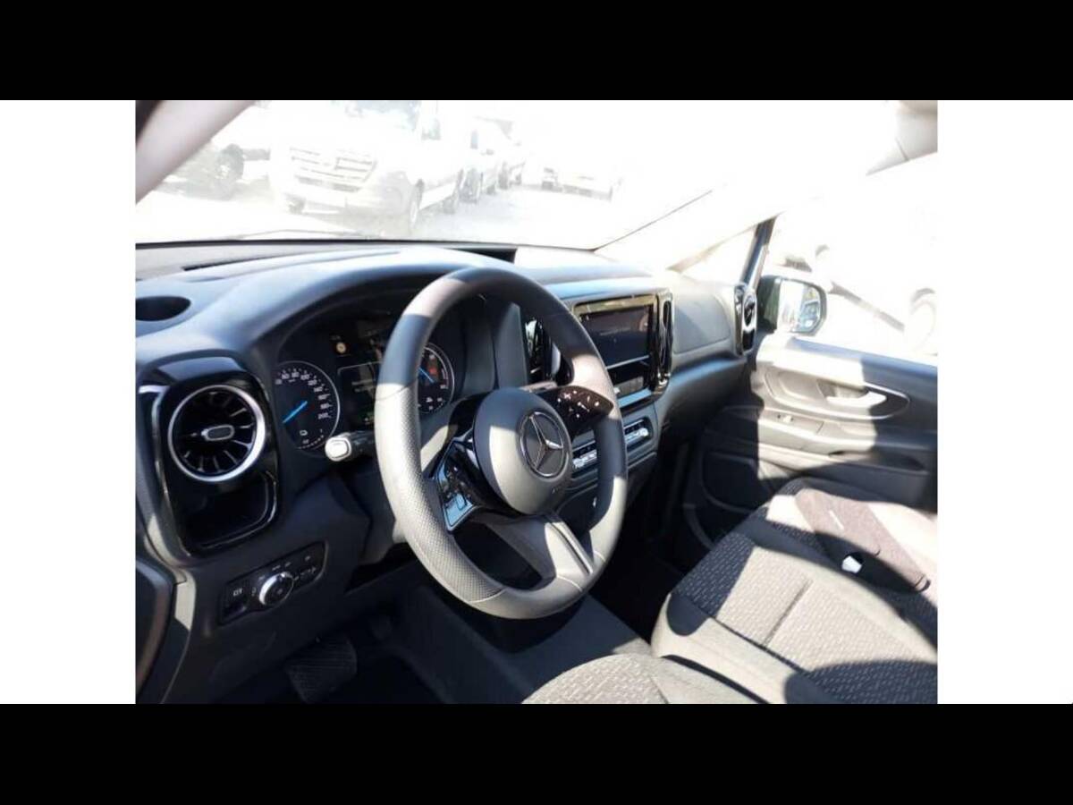 Mercedes-Benz eVito 2024 - Батарея: 66 кВт