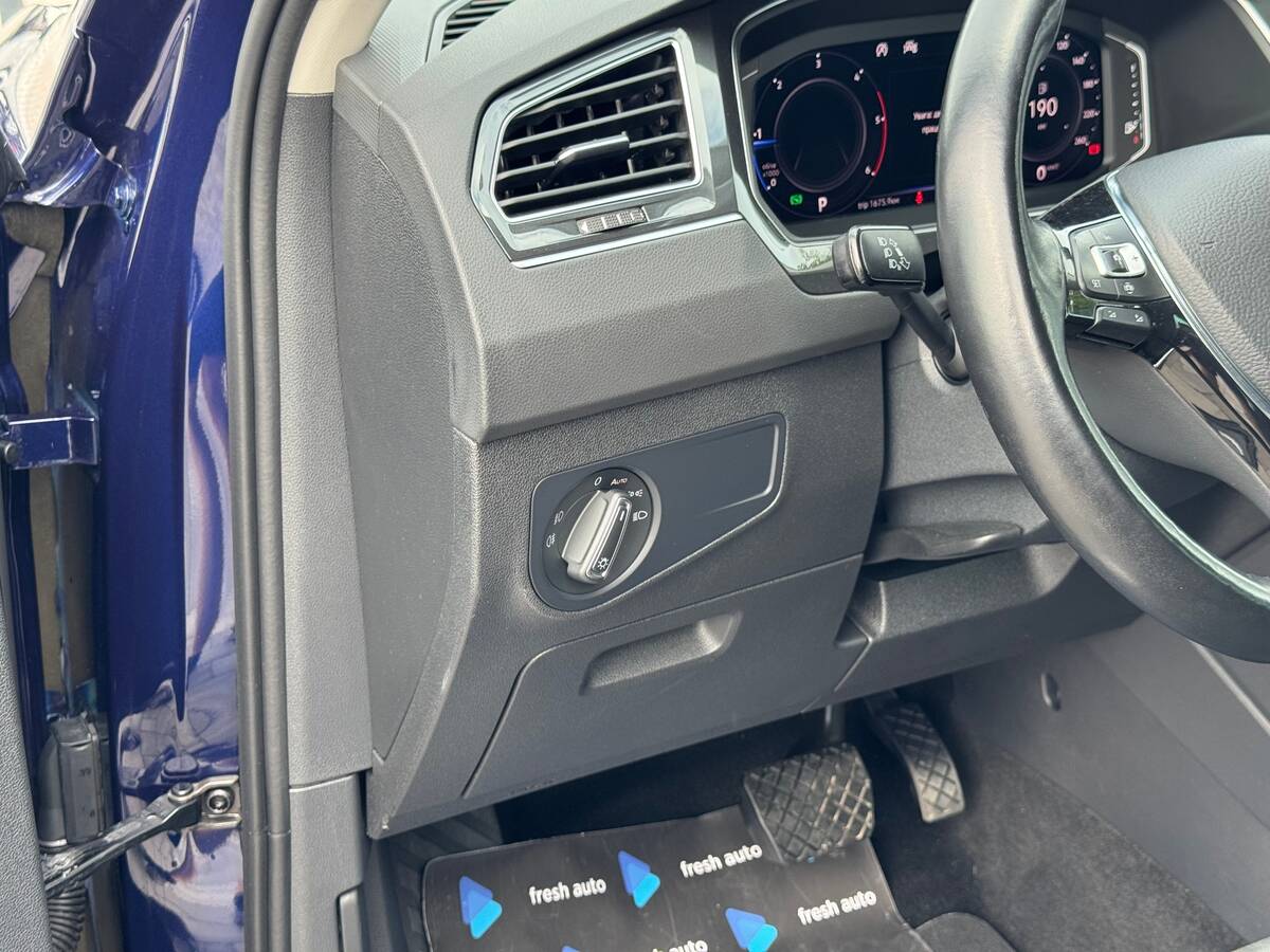 Volkswagen Tiguan 2019 - freshauto