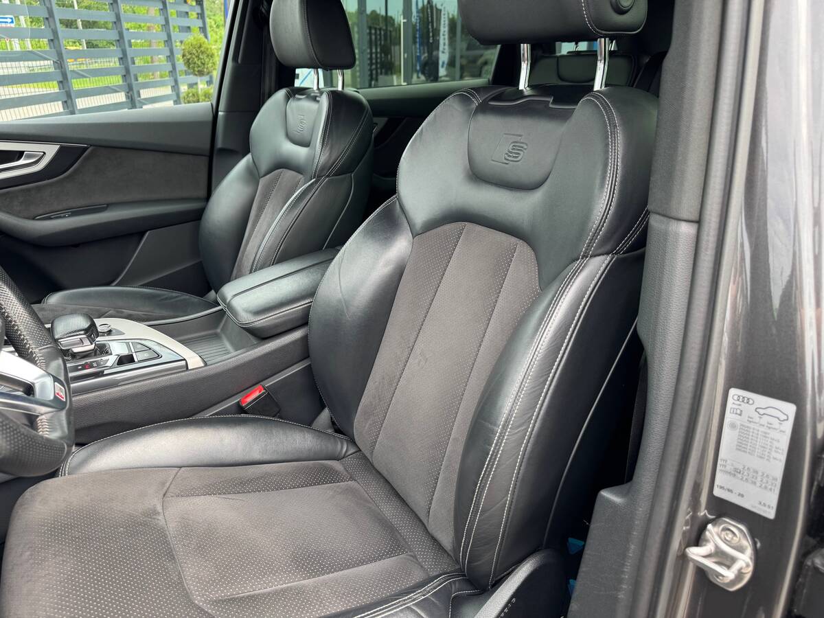 Audi Q7 2018 - fresh avto