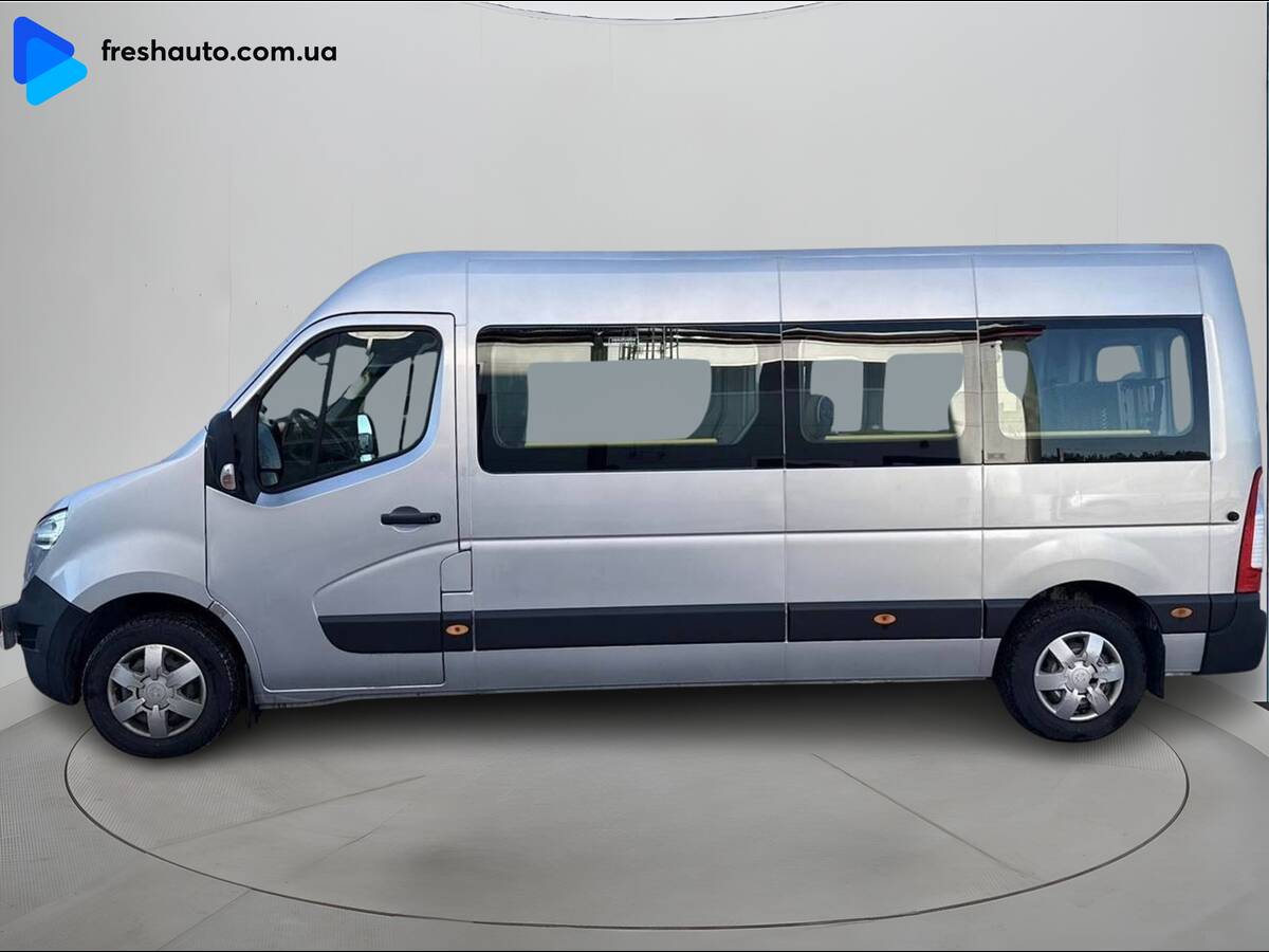 Nissan NV400 2015 - Number Of Seats: 9 