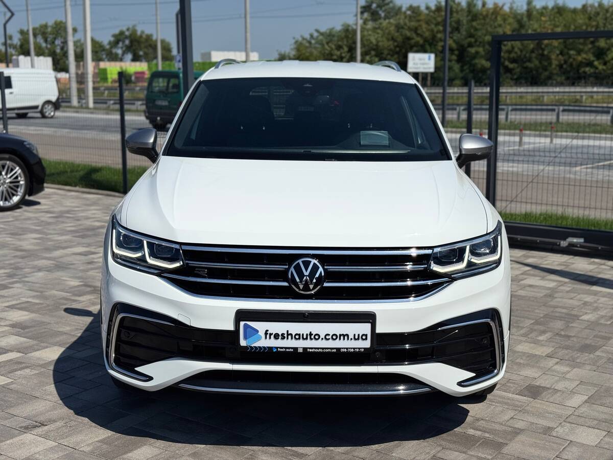 Volkswagen Tiguan Allspace 2022 (Фольксваген Тігуан Оллспейс) — фото 2 з 5