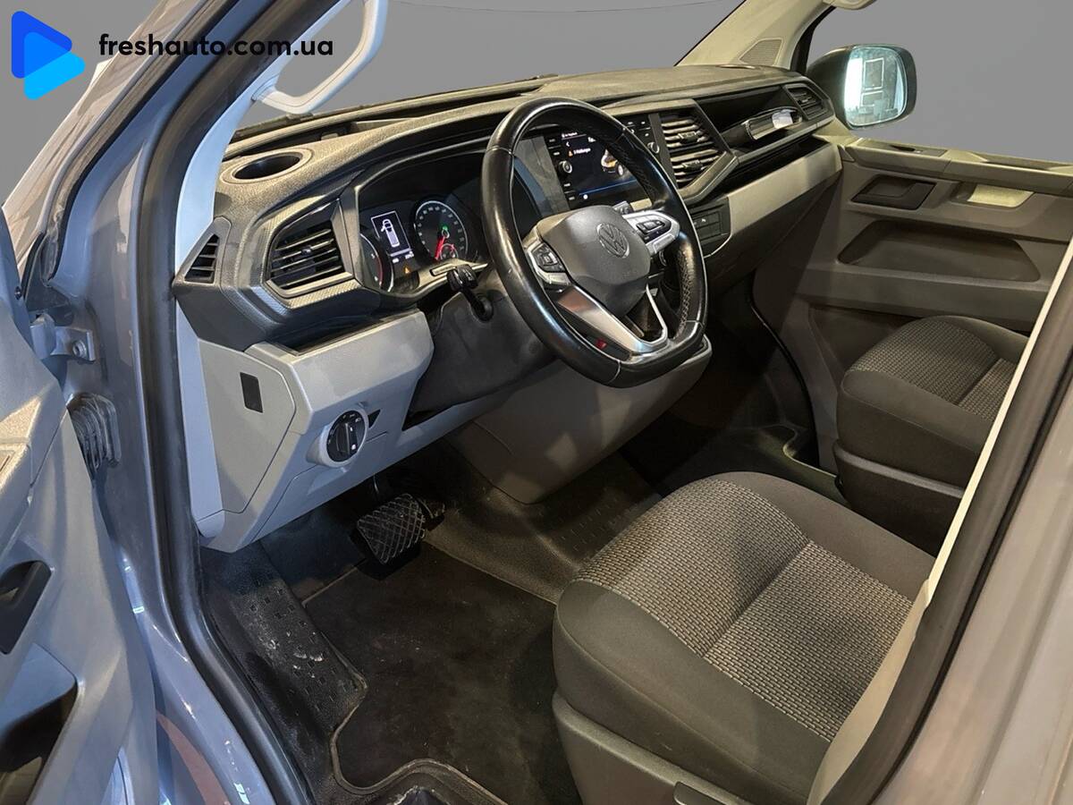 Volkswagen Transporter 2022 - Привід: Передній 