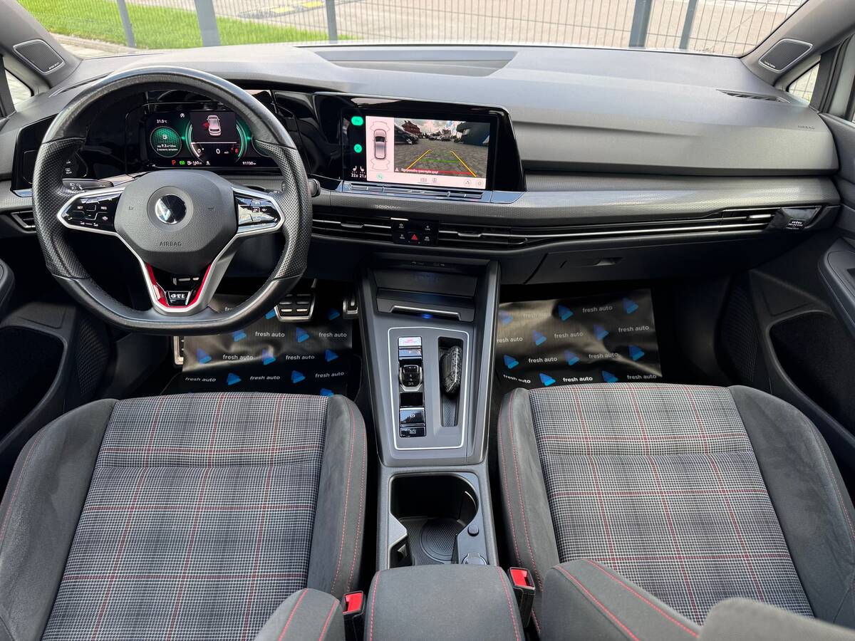 Volkswagen Golf GTI 2021 (Фольксваген Гольф GTI) — фото 4 з 5
