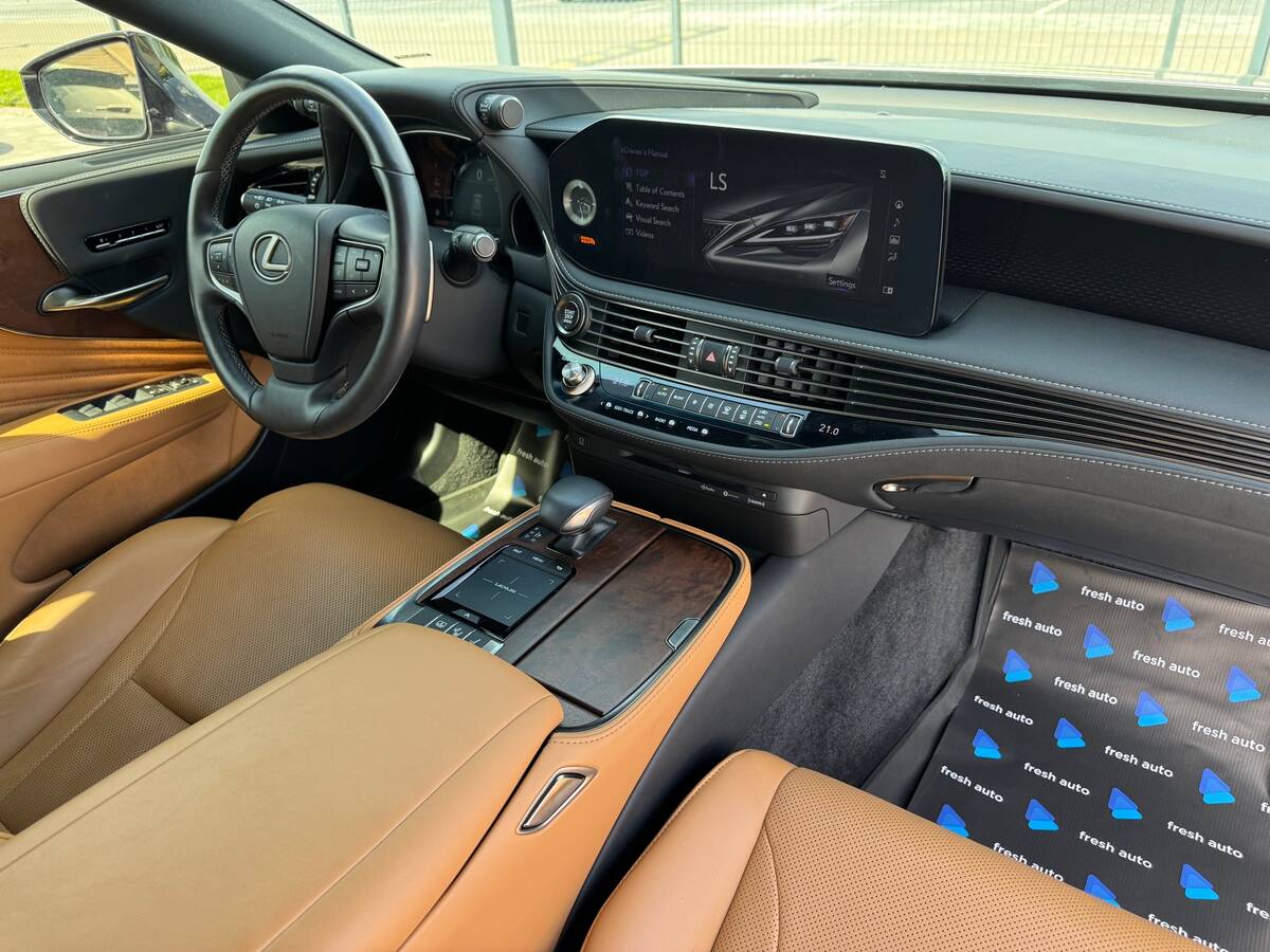 Lexus LS500 2022 - fresh auto