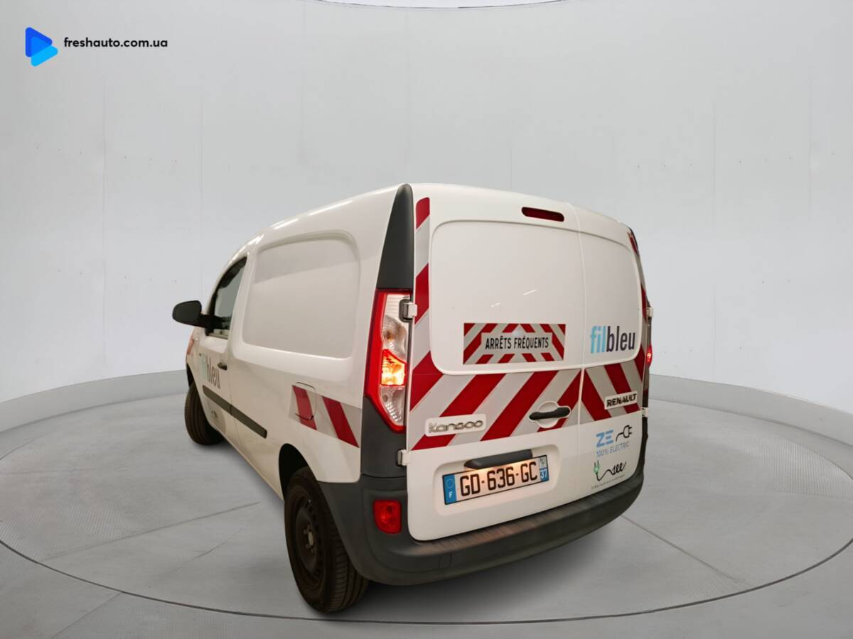 Renault Kangoo 2021 - Батарея: 33 кВт