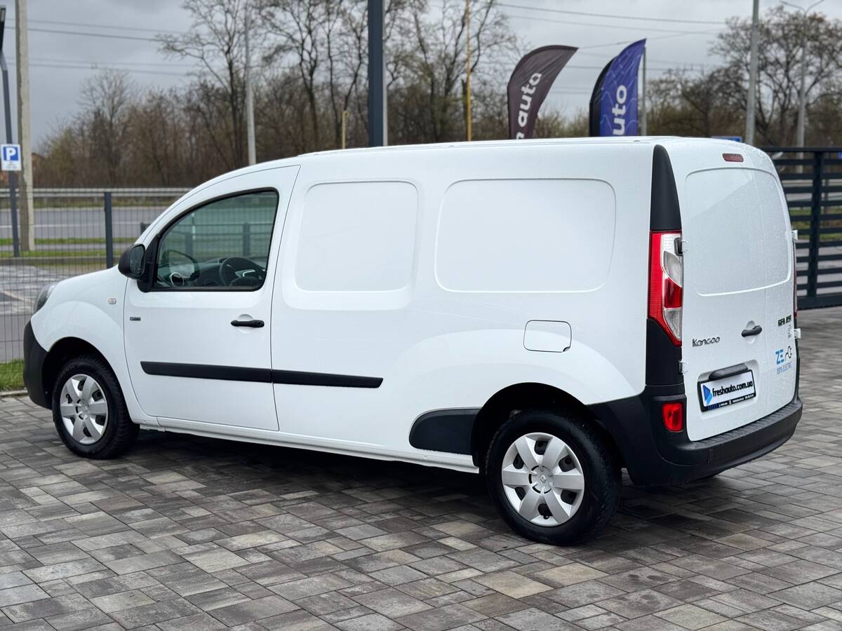 Renault Kangoo 2021 - Батарея: 33 кВт