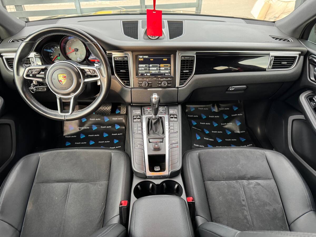 Porsche Macan S 2015 - Об'єм двигуна: 3.0 л.