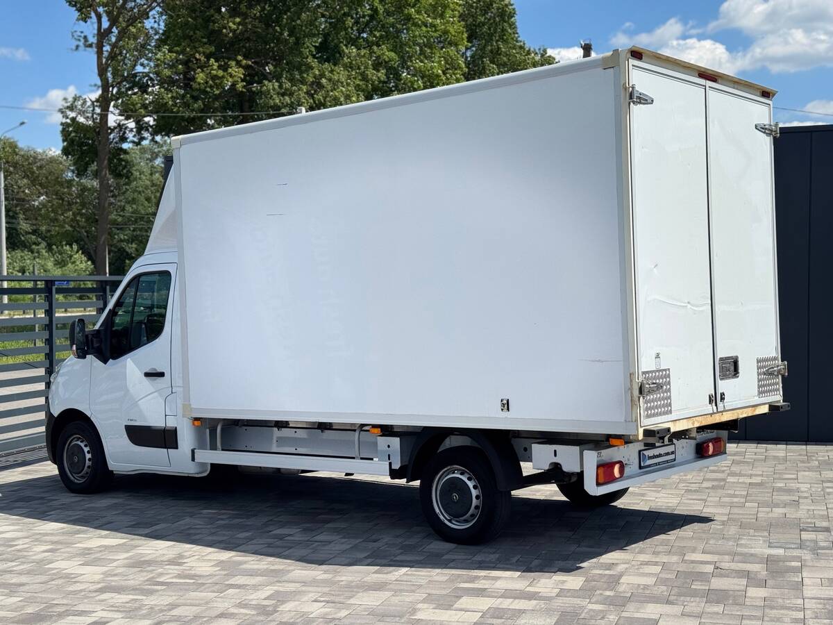 Opel Movano 2018 - Odometr: 252 thnd km