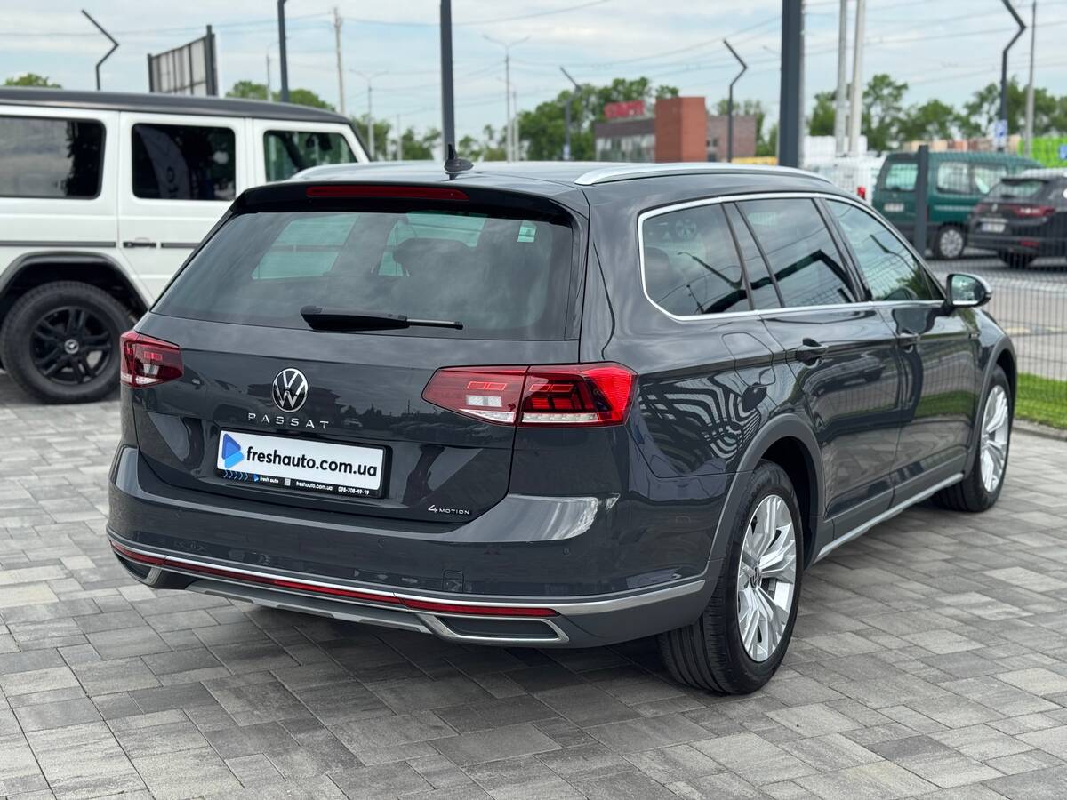 Volkswagen Passat Alltrack 2021 - Об'єм двигуна: 2.0 л.