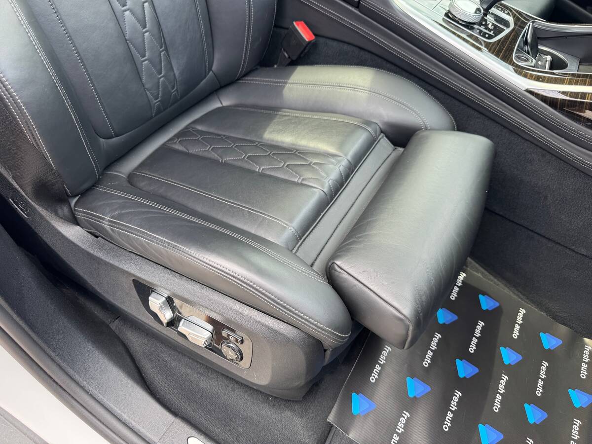 BMW X7 2020 - HP: 265 HP