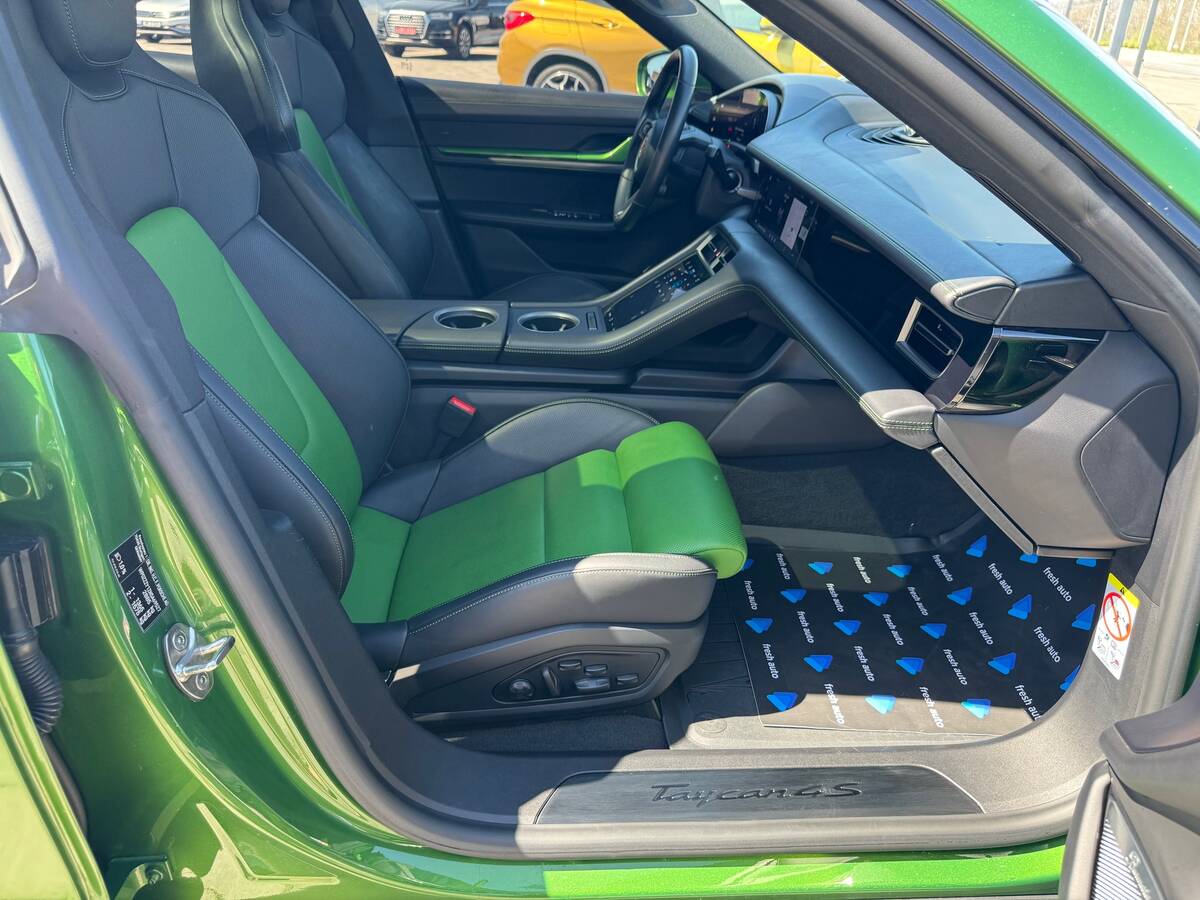 Porsche Taycan 2021 - fresh auto рівне