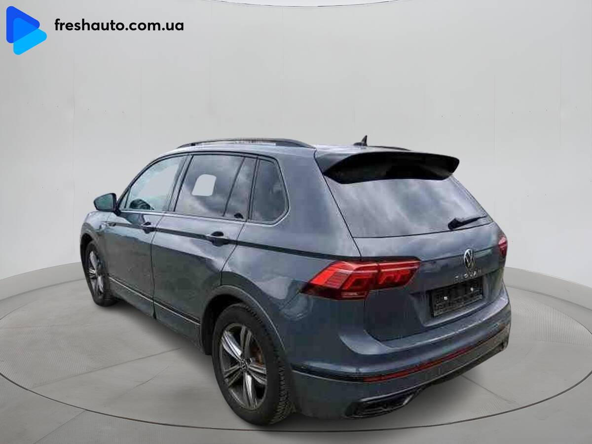 Volkswagen Tiguan 2022 - Transmission: Automatic 