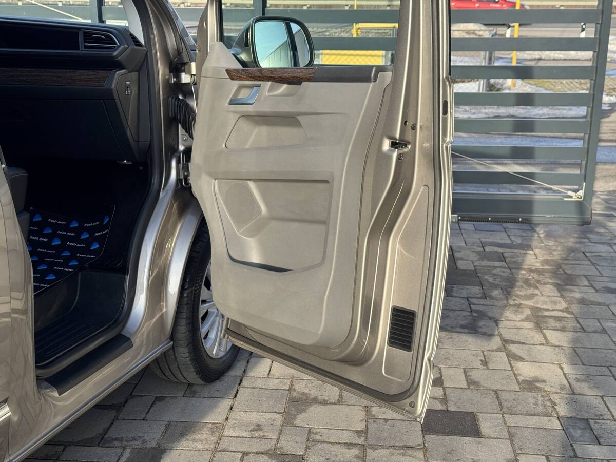 Volkswagen Caravelle 2021 - фреш авто рівне