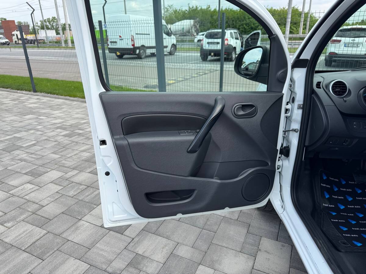 Renault Kangoo 2019 - фреш авто