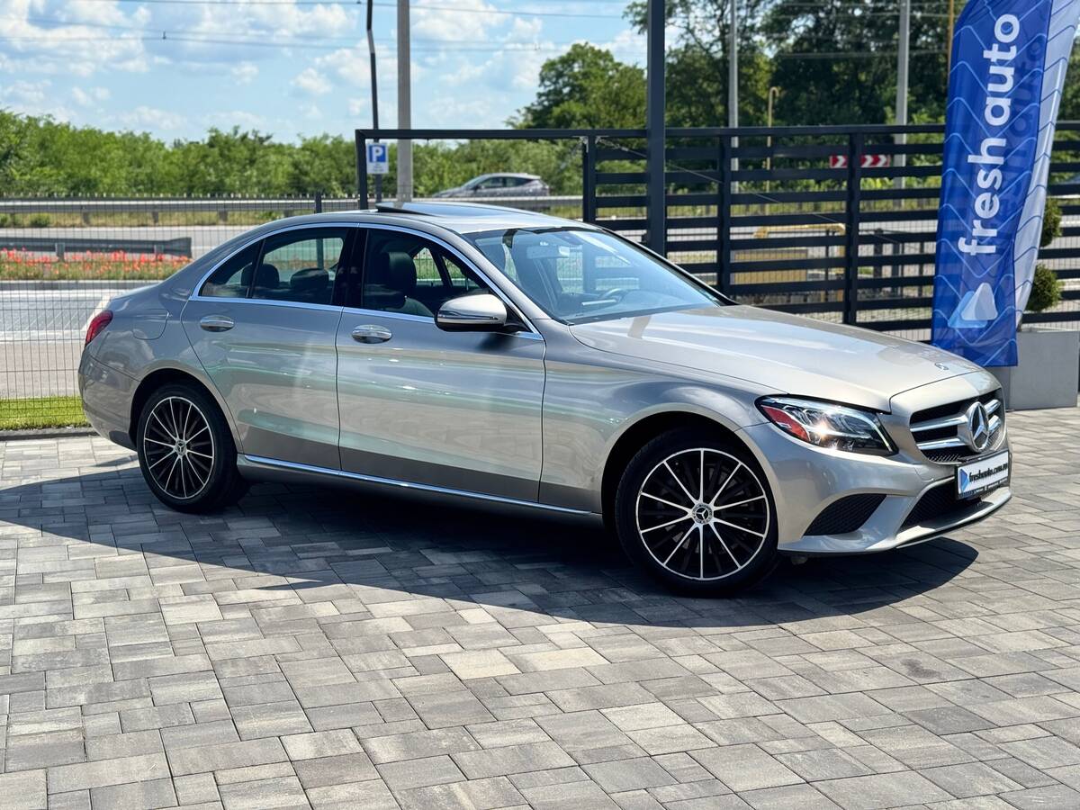 Mercedes-Benz C-Class 2018 - DriveType: All-wheel 