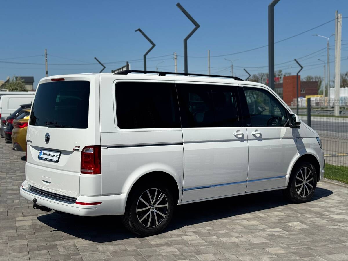 Volkswagen Multivan 2017 - Кількість місць: 7 