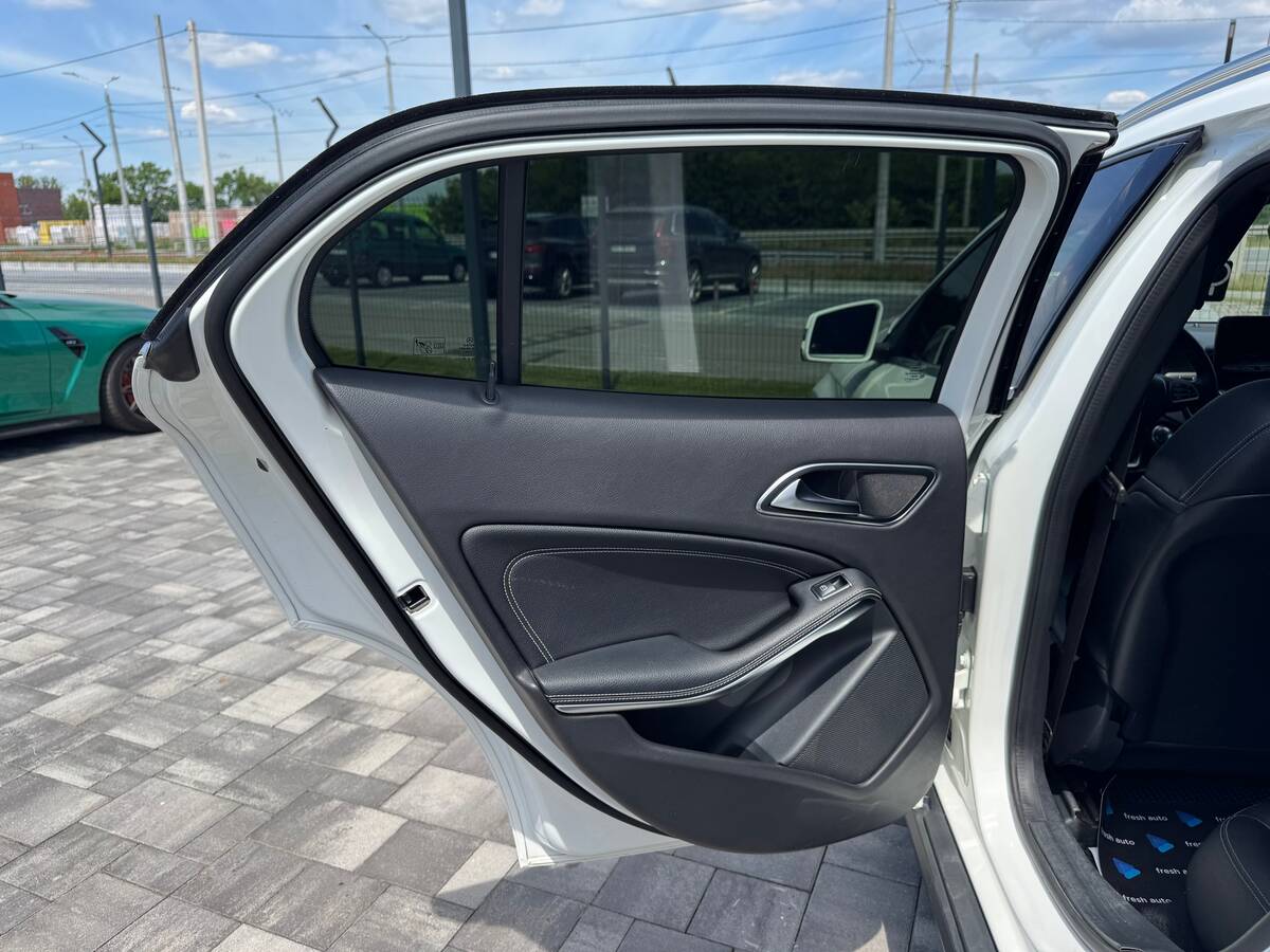 Mercedes-Benz GLA-Class 2017 - DriveType: Front 